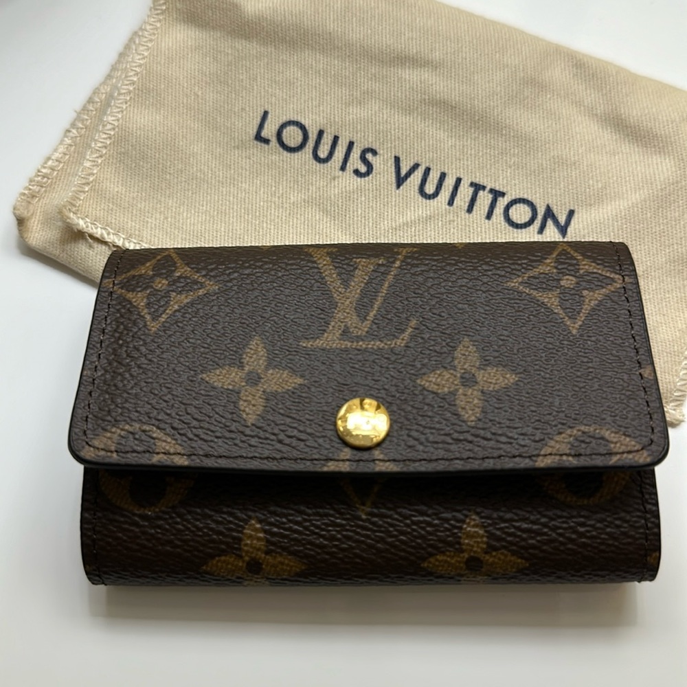 Louis Vuitton 6 Rings Key Holder